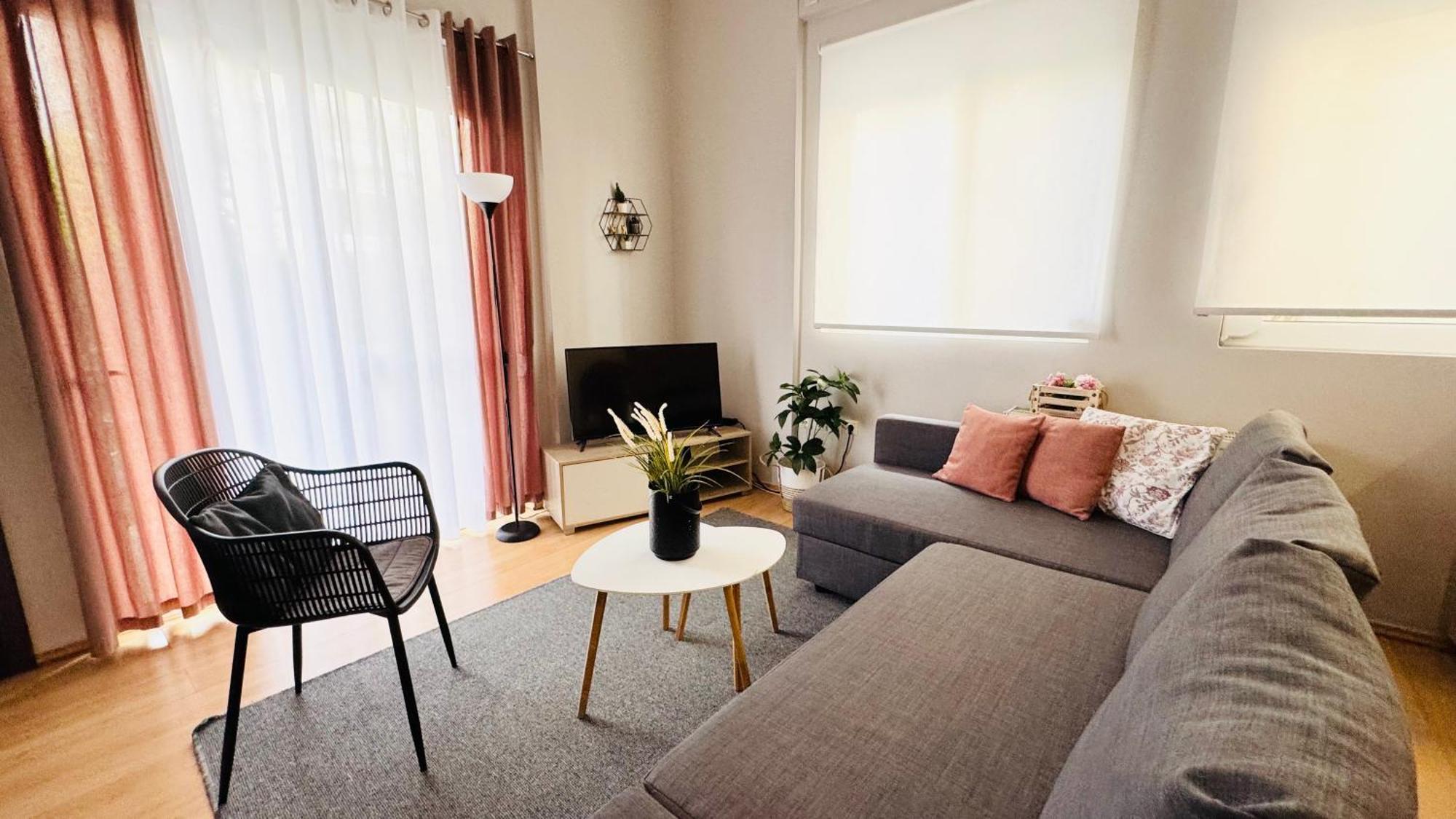 Elegant Glyfada Apartment-Private Garden-Near Metro Athens Exterior photo
